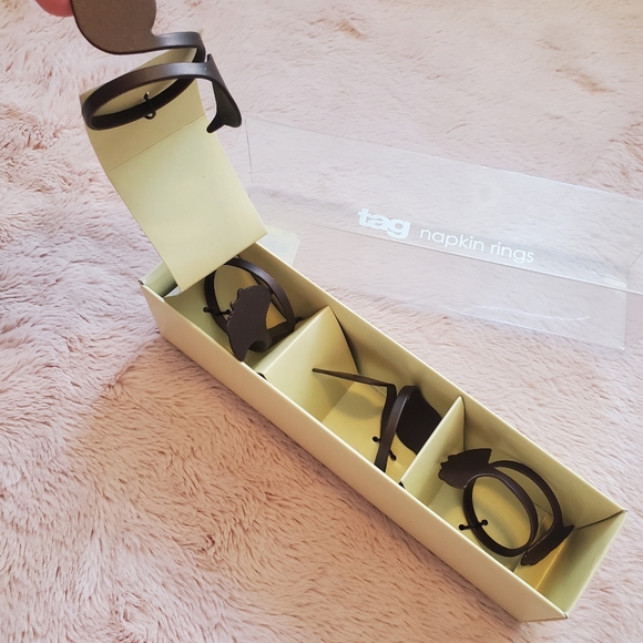 Tag Metal Antique Finish Fall Harvest Napkin Rings - Picture 3 of 4